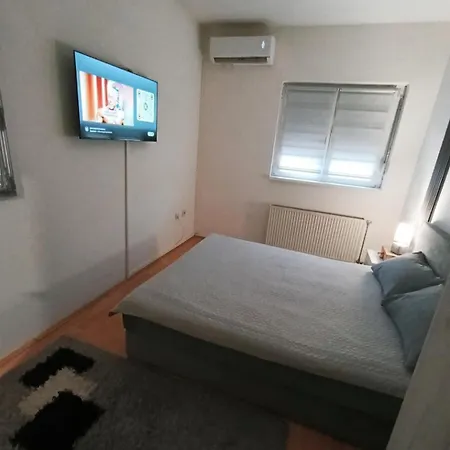053 Apartment *